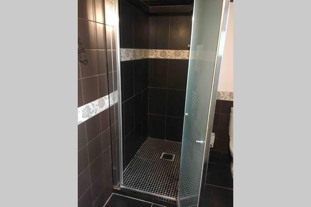روان Bel Appartement En Rez De Jardin, 10Min Centre Et 300M Quais De Seine Wifi المظهر الخارجي الصورة